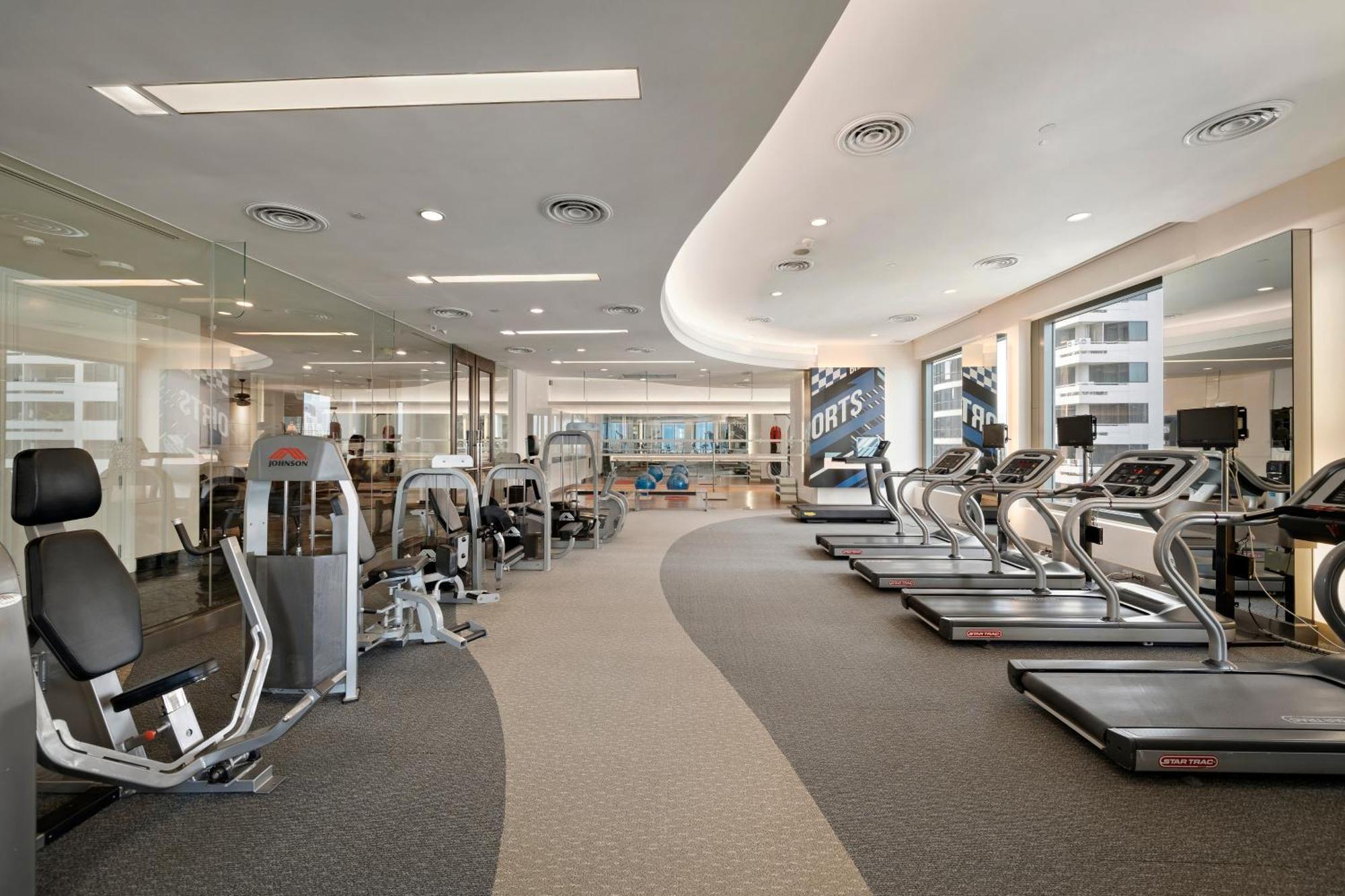 Grande Centre Point Hotel Ratchadamri Μπανγκόκ Εξωτερικό φωτογραφία The gym at the hotel