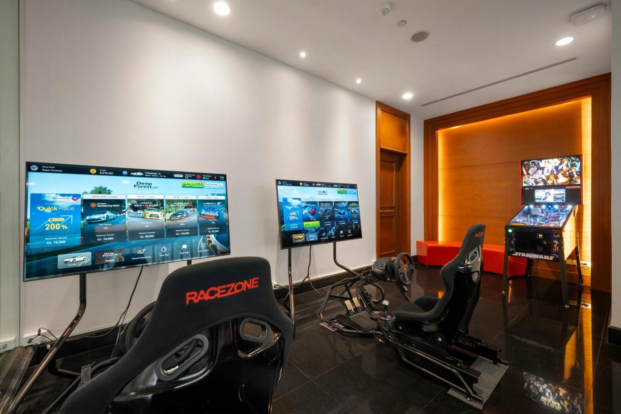 Grande Centre Point Hotel Ratchadamri Μπανγκόκ Εξωτερικό φωτογραφία RaceZone at the Ritz-Carlton, Hong Kong